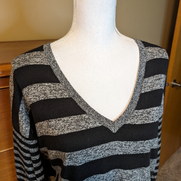 EXPRESS Softy OVERSIZED Striped Cotton Sweater Sz S - Picture 2 of 12